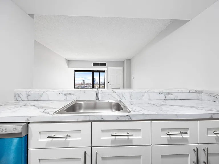 Atlantic Apartments — Photo 25
