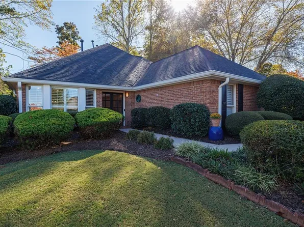 285 N Farm Dr, Alpharetta, GA 30004