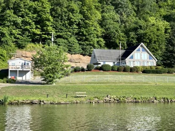 1847 Cliffside Rd, Coolville, OH 45723