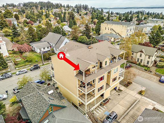 2nd image of 1215 Lawrence Street #402