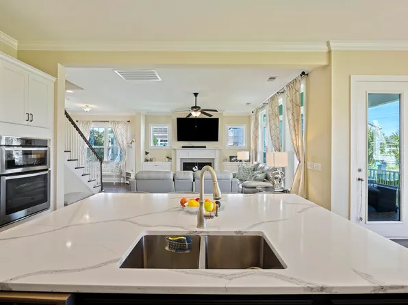 1251 Weather Helm Dr, Mount Pleasant, SC 29466