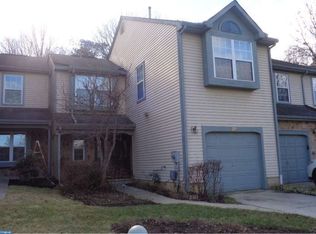 68 Kettlebrook Dr, Mount Laurel, NJ 08054