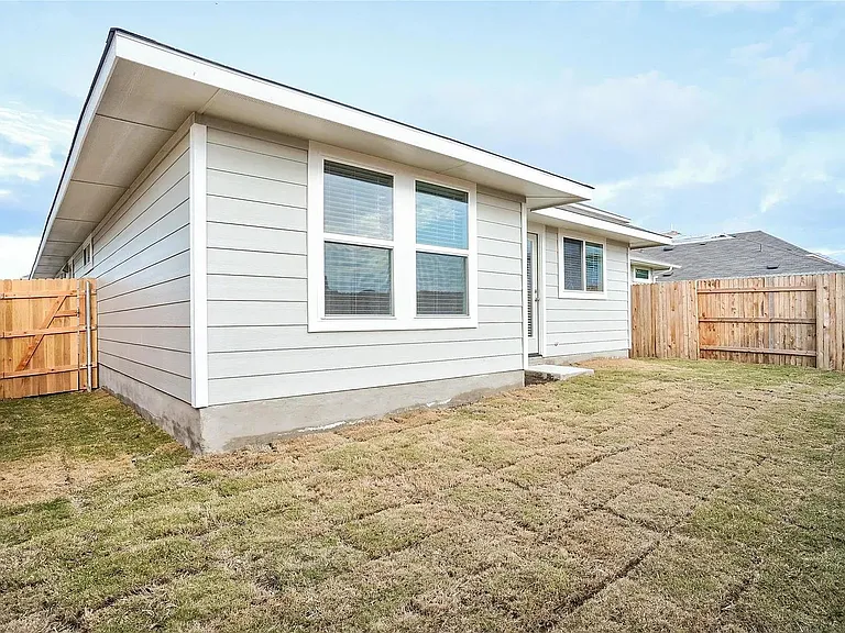 171 White Dunes Dr — Photo 11