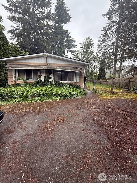 2nd image of 20104 75th Avenue NE