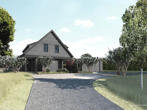 100 Glover St, Sag Harbor, NY 11963