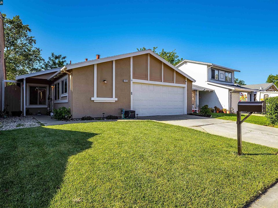 1st image of 2352 Sequoia Dr