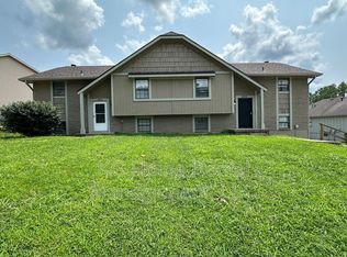 8937 Armstrong Ave, Kansas City, KS 66112