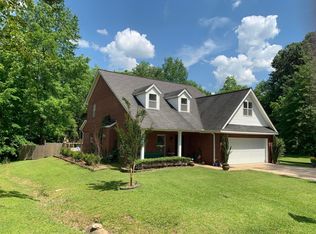 1196 Bob White Dr, Starkville, MS 39759