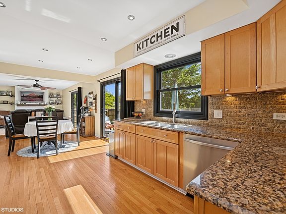 4th image of 800 Braemar Dr