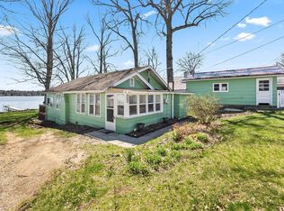 7993 N Tippecanoe Dr, Walkerton, IN