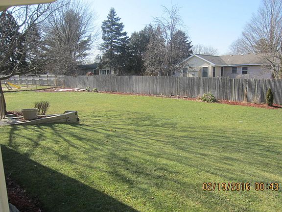 3rd image of 3667 Aaron Ave SW