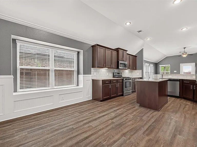 3822 Cactus Field Ln — Photo 7