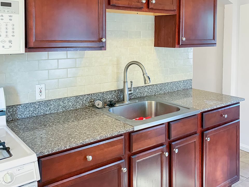 4096 Ellwood Ave, photo 8