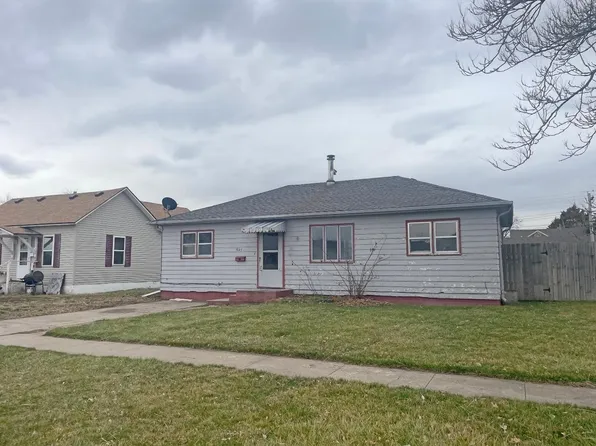 807 Washington St, Gothenburg, NE 69138
