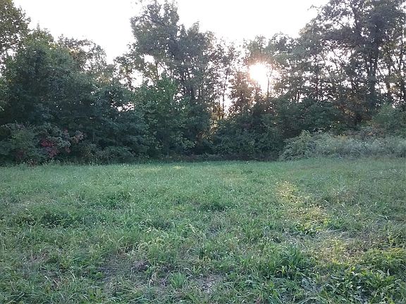 3rd image of 261 Cuivre Valley Dr