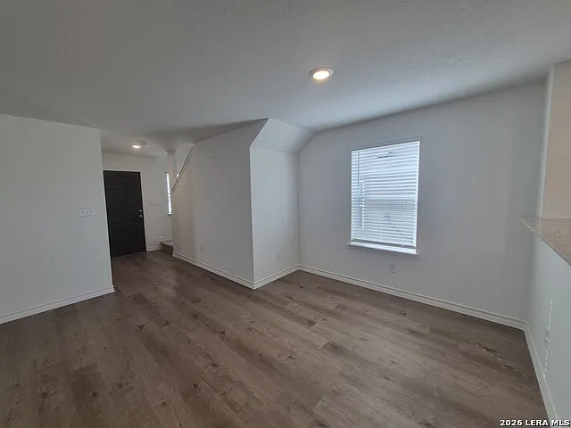 942 Bluegrass Point — Photo 4