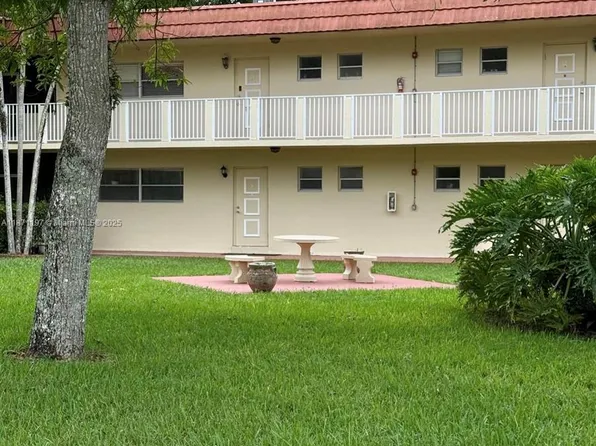 14901 SW 4th St APT 5A, Pembroke Pines, FL 33027