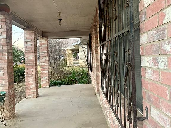 4th image of 1210 N Bibb Ave