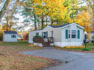 27 Melrose Dr, Rochester, NH 03868