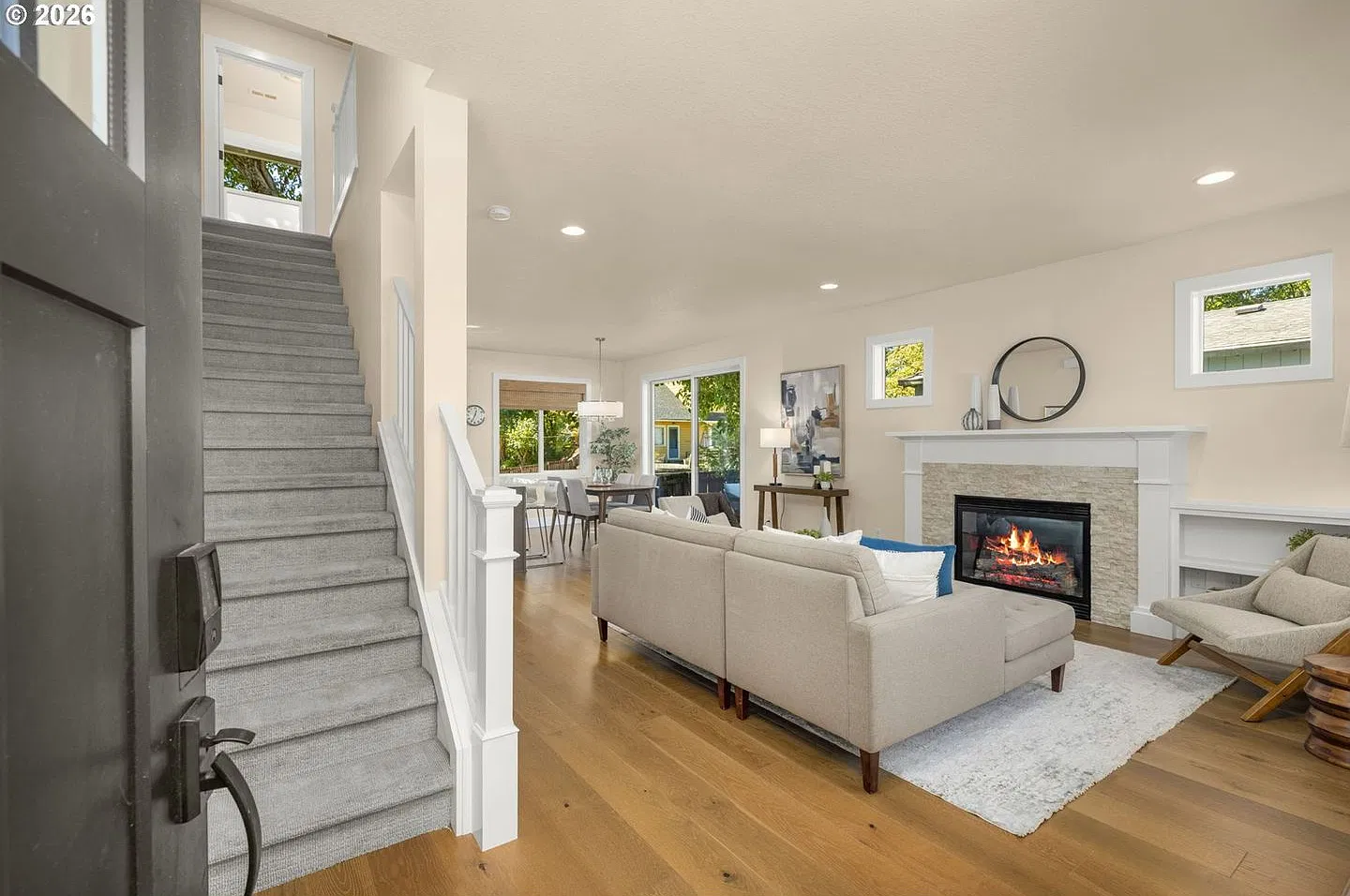 Like-New Modern Farmhouse with 4 Bedrooms, Home Office, Central A/C, Fenced Yard & Oversized Garage — Photo 4