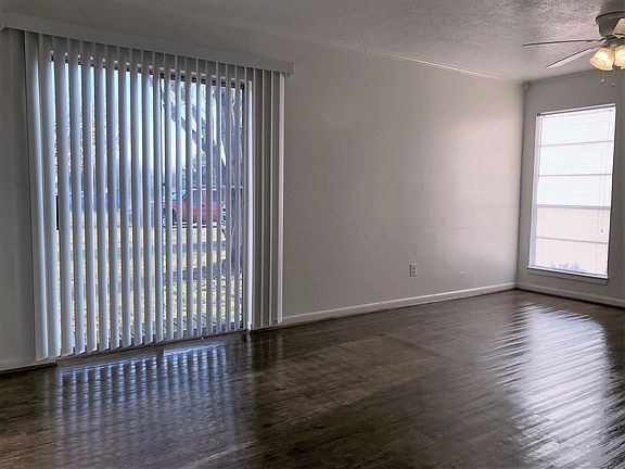 3rd image of 3601 Choctaw Dr #A