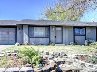 1021 Arana Dr, Phoenix, OR 97535