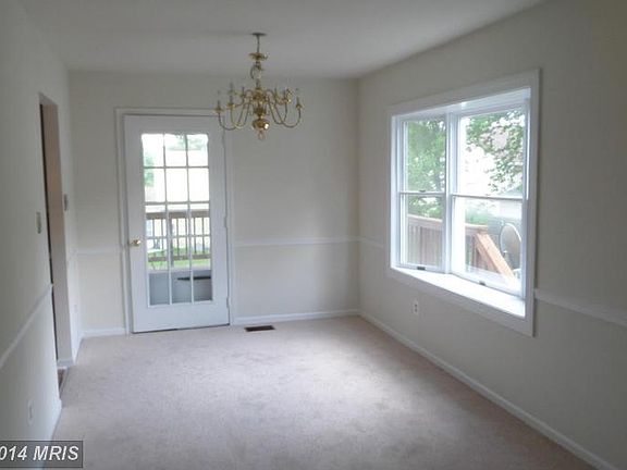 4th image of 726 N Amelia St