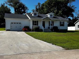1237 W Greenbriar Dr, Washington, IN 47501