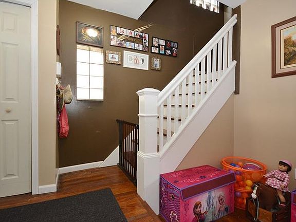 2nd image of 3008 Bremen Ave