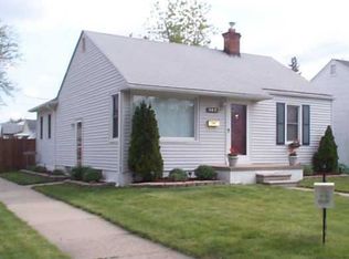 946 Antoine St, Wyandotte, MI 48192