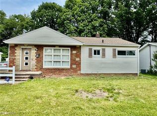 2161 Lynn Dr, Akron, OH 44312