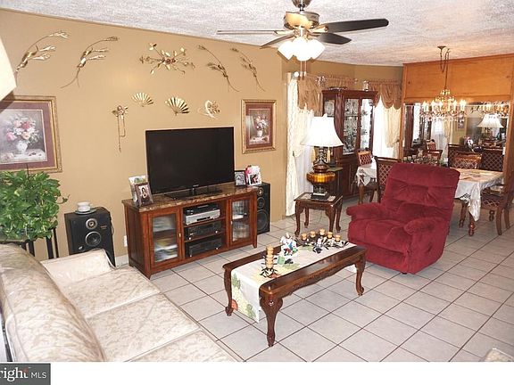 4th image of 4017 Westfield Ave