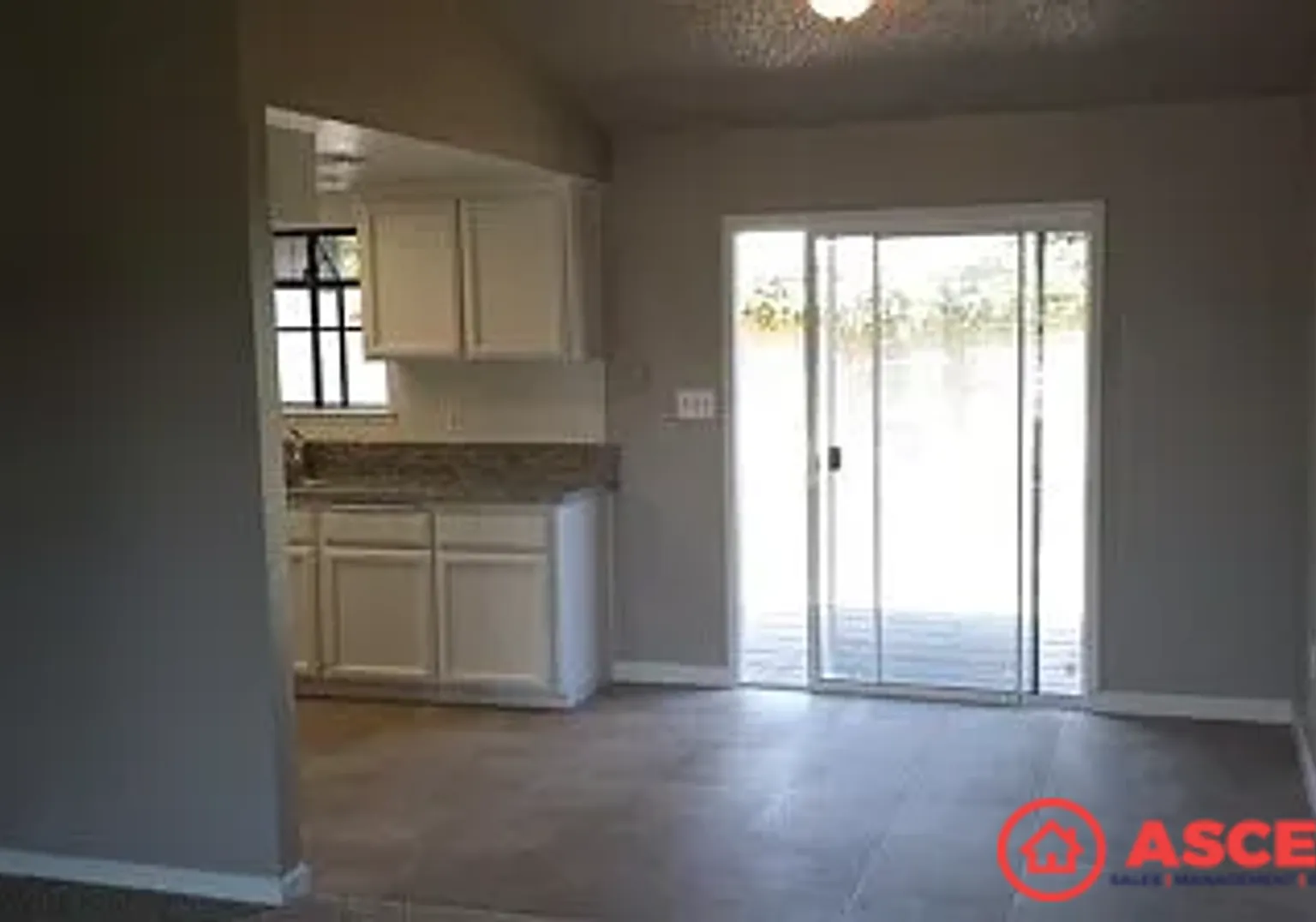 Spacious 4BD/2BA Home in Delano's 93215 Area Gardener, Pest Control Included & Small Pets Welcome! — Photo 3