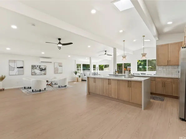 2076 Aaniu Loop, Pearl City, HI 96782