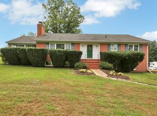 37255 Snickersville Tpke, Purcellville, VA 20132