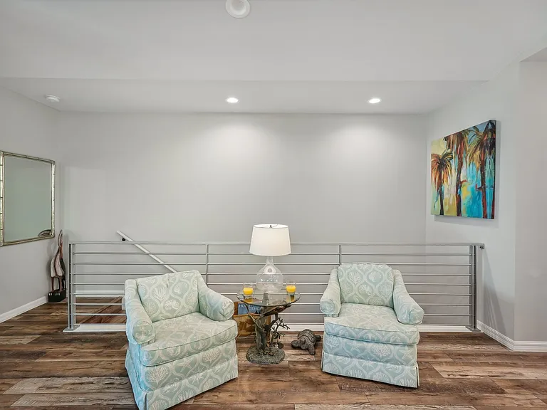 501 Channel Ln — Photo 8