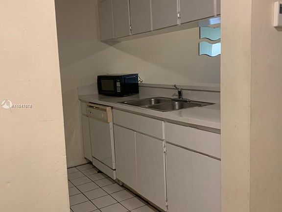 4th image of 8180 Geneva Ct APT 125