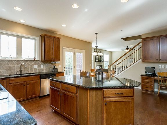 5th image of 8188 Middlewick Ln