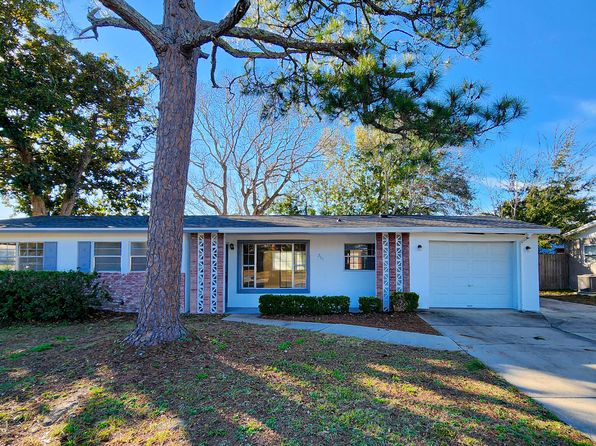 261 Lee Dr, Mary Esther, FL 32569