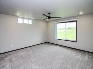 610 W Samantha St #4, Tea, SD 57064