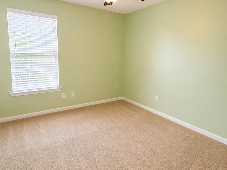 151 Silverwood Trl — Photo 9