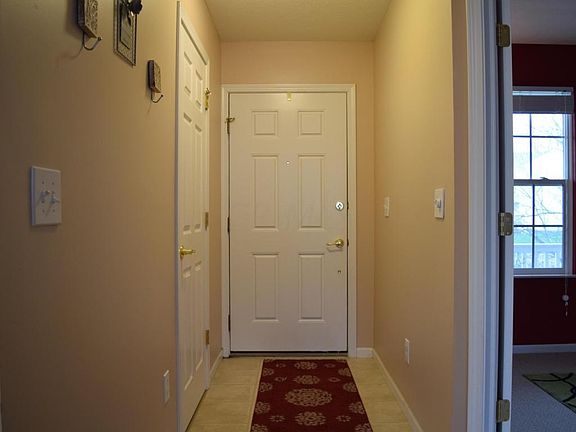 5th image of 629 Brighton St