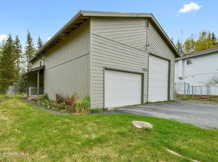8921 Little Creek Dr, Anchorage, AK 99507