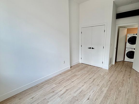 5th image of 1629-37 S 28th St #14