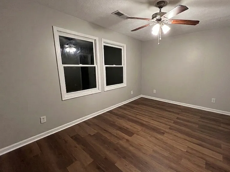 5144 Spring St #4 — Photo 24