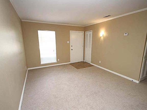2nd image of 115 Cooper St