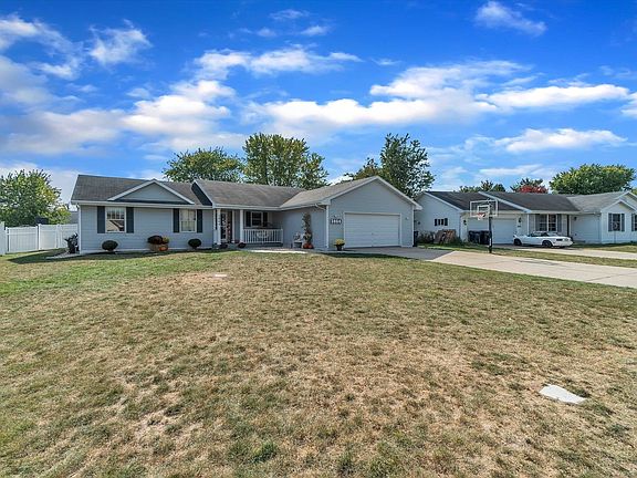 5th image of 3864 Sandhill Dr