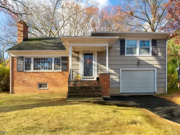 216 Hillside Ave, Chatham Boro, NJ 07928