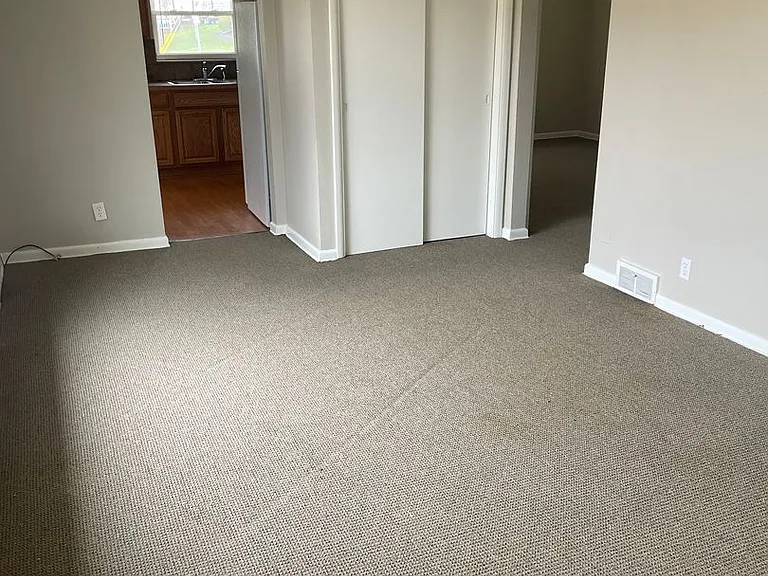 1531 Redwood Ave — Photo 7