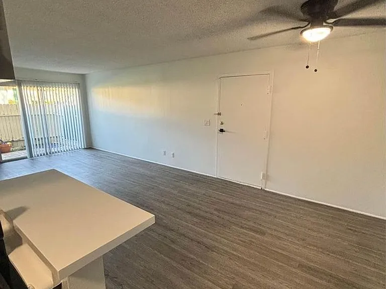 WOODCREST APARTMENTS — Photo 5
